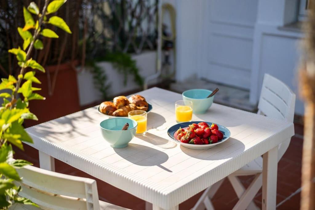 L'Oiseau Bleu - Terrasse - Parking Collectif - Climatisation 멍똥 외부 사진